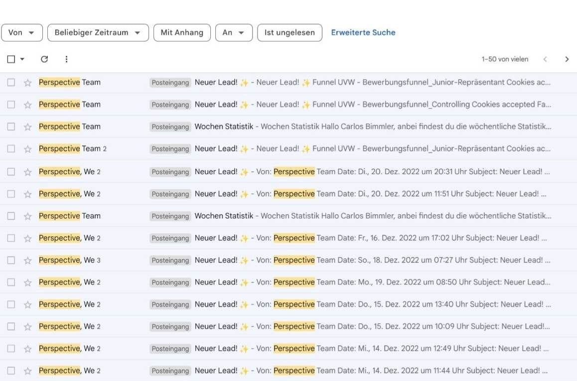 Screenshot eines Gmail-Posteingangs mit mehreren E-Mails, markierten Absendern und aktivierten Suchfiltern.
